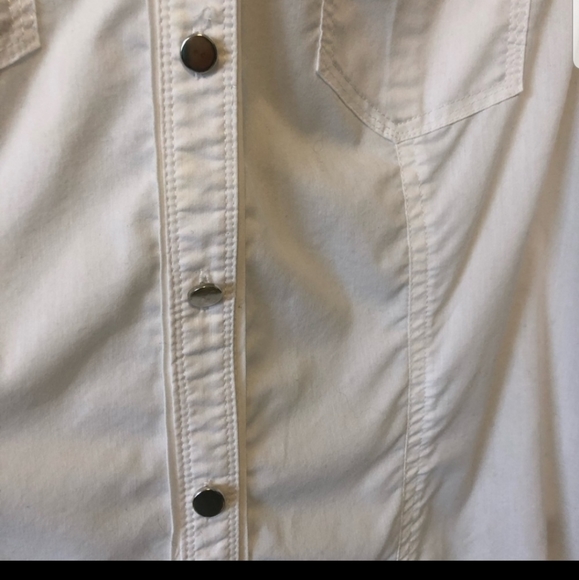 Perfect White Dress Shirt - Picture 5 of 8